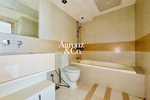 Квартира с 1 спальней в Дубай Марина, ОАЭ №162230 17