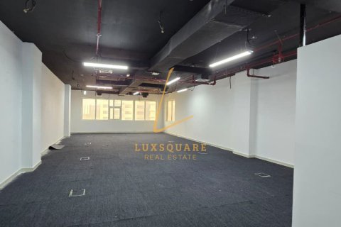 123m² Office in Dubai Investment Park, UAE No. 198878