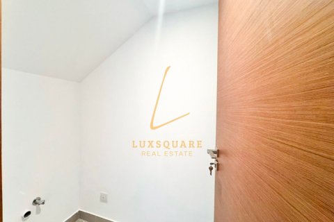 2 bedrooms Apartment in Al Wasl, UAE No. 198880 3