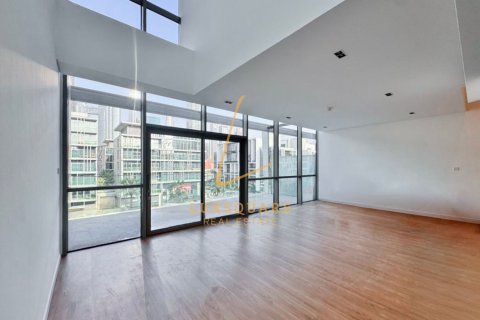 2 bedrooms Apartment in Al Wasl, UAE No. 198880