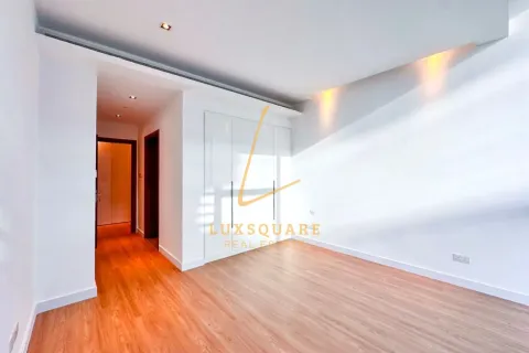 3 bedrooms Apartment in Al Wasl, UAE No. 198877 7