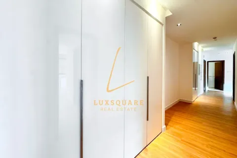 3 bedrooms Apartment in Al Wasl, UAE No. 198877 9