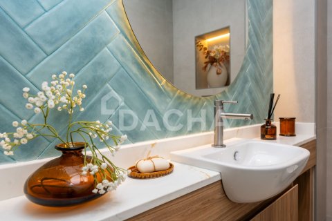 Appartement de 2 chambres à Shoreline Apartments, UAE No. 155399 24