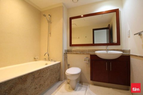 Appartement de 2 chambres à Downtown Dubai (Downtown Burj Dubai), UAE No. 103249 8