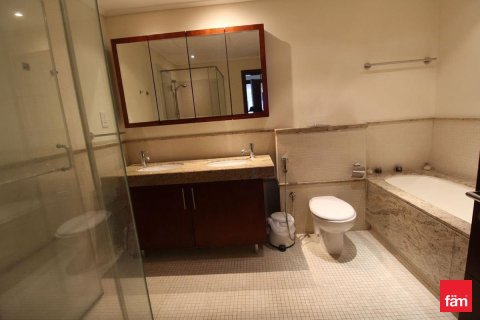Appartement de 2 chambres à Downtown Dubai (Downtown Burj Dubai), UAE No. 103249 9