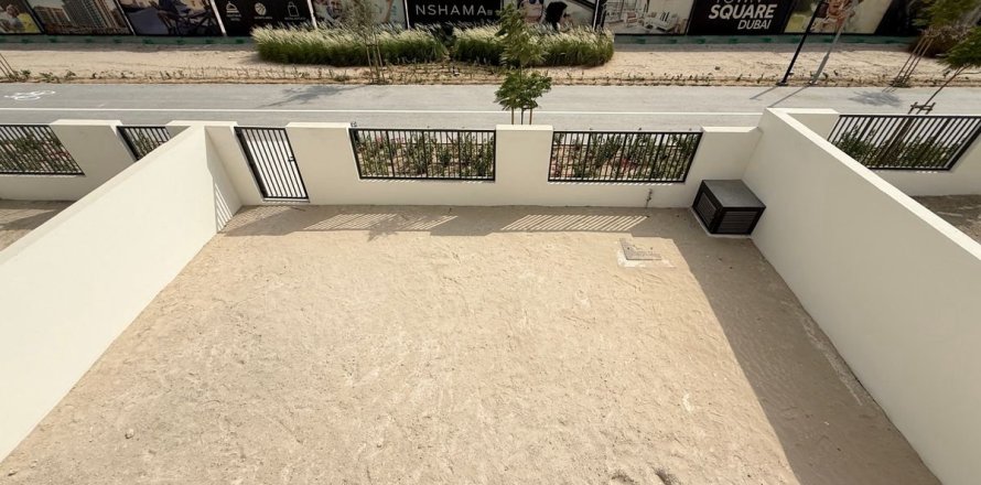 Townhouse de 4 dormitorios en Town Square, UAE No. 103247