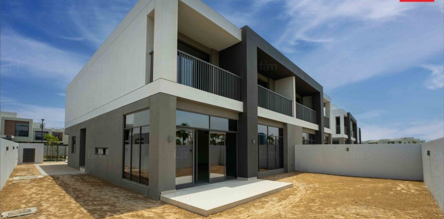 Villa de 5 chambres à Dubai, UAE No. 103248