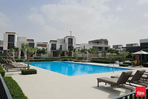 4 bedrooms Villa in Dubai, UAE No. 149261 8