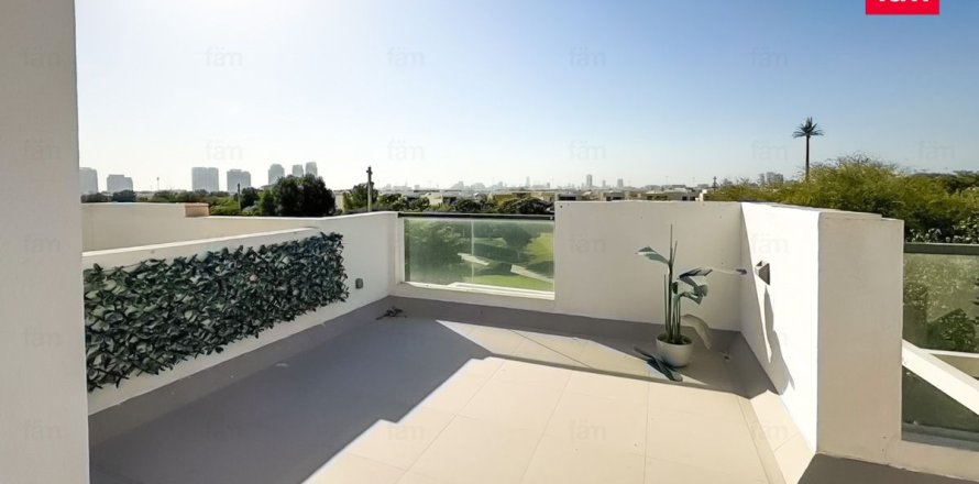 Townhouse de 4 dormitorios No. 123565