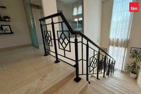 3 bedrooms Villa in Dubai, UAE No. 168723 4