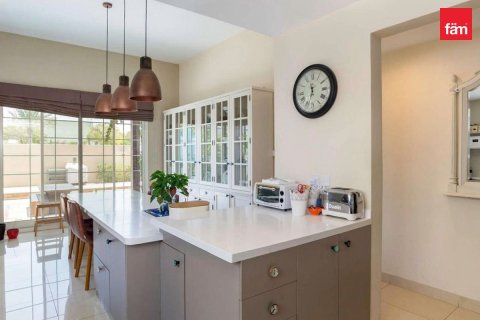 3 bedrooms Villa in Dubai, UAE No. 168723 12