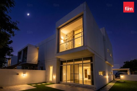 3 bedrooms Townhouse in Dubai, UAE No. 168722 9