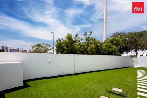 3 bedrooms Townhouse in Dubai, UAE No. 168722 10