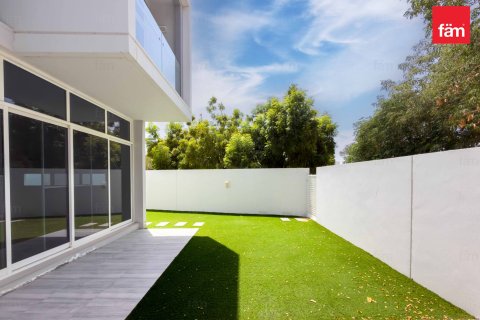 3 bedrooms Townhouse in Dubai, UAE No. 168722 12