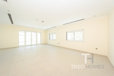 3 غرف نوم فيلا في Legacy, الإمارات العربية المتحدة رقم 76409 17