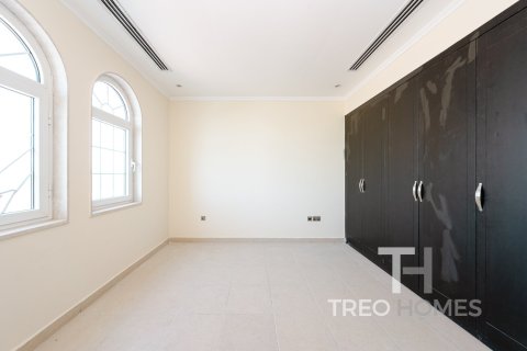 3 غرف نوم فيلا في Legacy, الإمارات العربية المتحدة رقم 76409 10