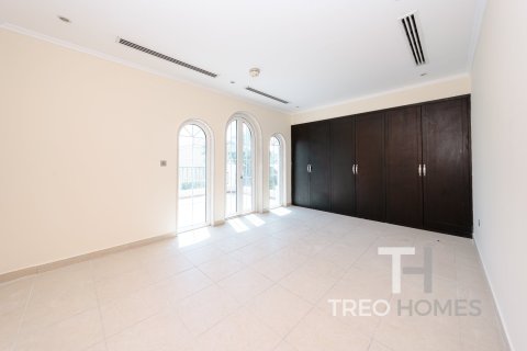 3 غرف نوم فيلا في Legacy, الإمارات العربية المتحدة رقم 76409 5