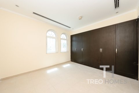 3 غرف نوم فيلا في Legacy, الإمارات العربية المتحدة رقم 76409 6