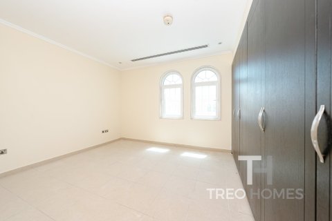 3 غرف نوم فيلا في Legacy, الإمارات العربية المتحدة رقم 76409 7