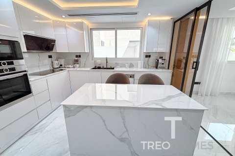 3 bedrooms Villa in Regional, UAE No. 76401 24
