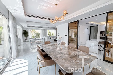 3 bedrooms Villa in Regional, UAE No. 76401 9