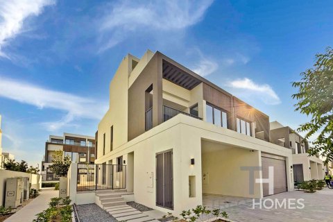 4 bedrooms Townhouse in Tilal Al Ghaf, UAE No. 76410 1