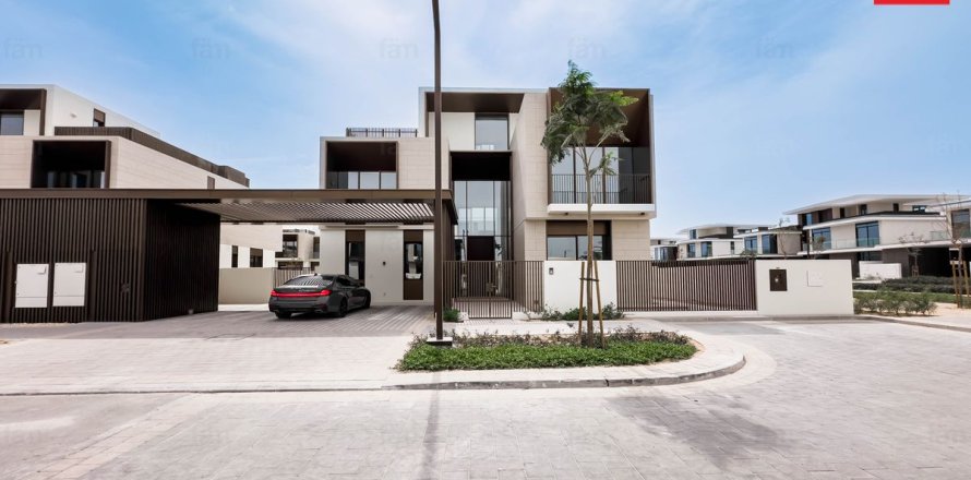 Вилла с 5 спальнями  №119550