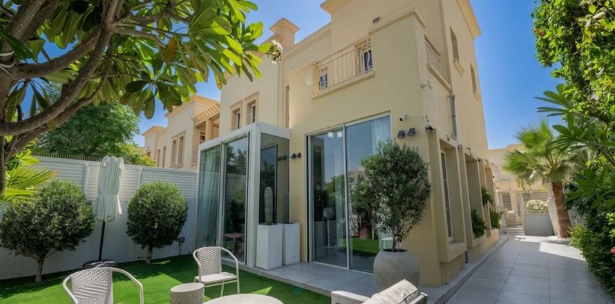 2 غرف نوم فيلا في دبي, الإمارات العربية المتحدة رقم 167616