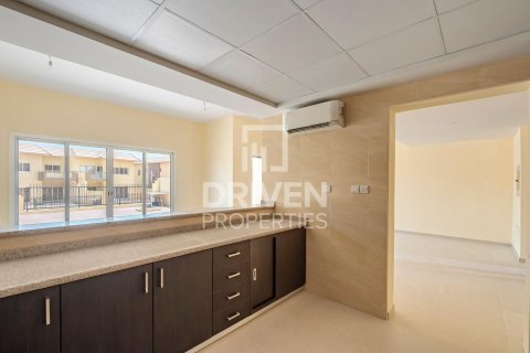 4 bedrooms Villa in Dubai Land, UAE No. 190701 20