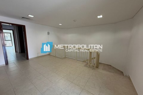 4 bedrooms Villa in Abu Dhabi, UAE No. 134365 12