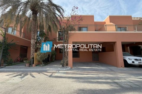 4 bedrooms Villa in Abu Dhabi, UAE No. 134365 22