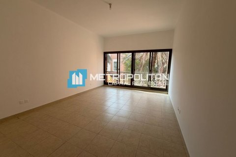 4 bedrooms Villa in Abu Dhabi, UAE No. 134365 9