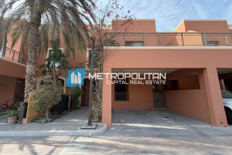 4 bedrooms Villa in Abu Dhabi, UAE No. 134365