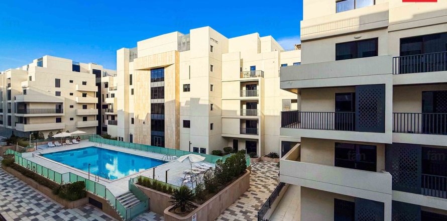 Apartment de 2 dormitorios en Mirdif, UAE No. 49054