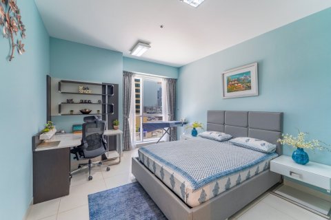 Квартира с 2 спальнями в Jumeirah Islands, ОАЭ №156506 10