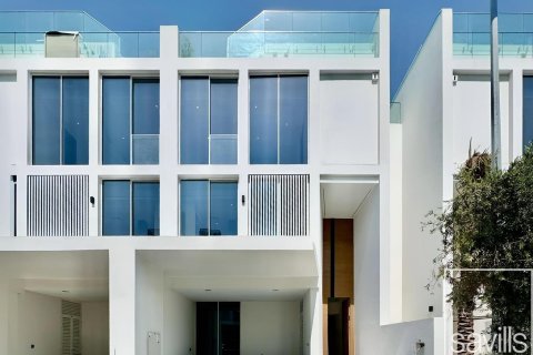 Вилла с 4 спальнями в Аль-Барари, ОАЭ №136692 5