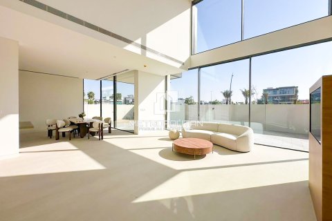 Villa de 5 dormitorios No. 129183 3