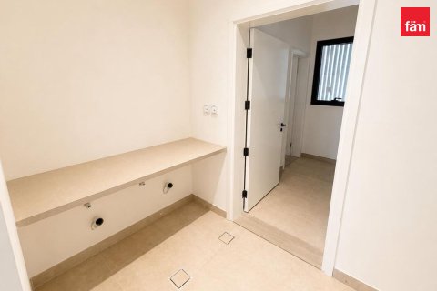 3 bedrooms Townhouse in Dubai, UAE No. 198298 4