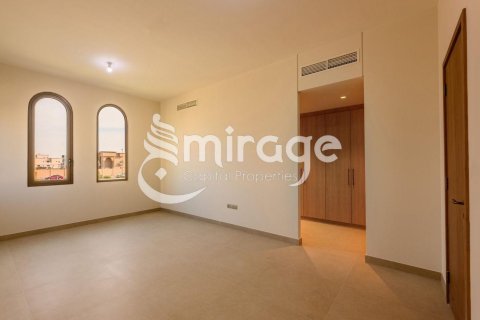 Townhouse de 3 dormitorios en Khalifa City, UAE No. 80970 3