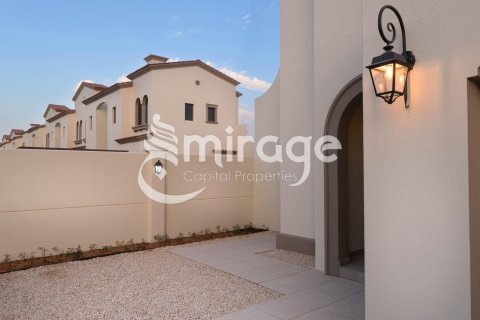 Townhouse de 3 dormitorios en Khalifa City, UAE No. 80969 9
