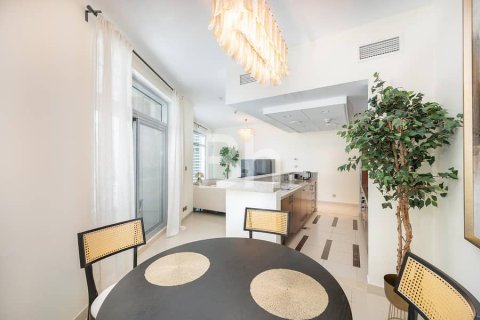 Квартира с 1 спальней  №113531 2