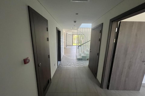 Townhouse de 3 dormitorios en  Yas Acres, UAE No. 27676 11