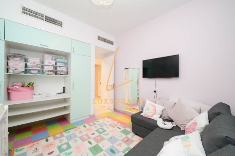 2 bedrooms Apartment in EMAAR South, UAE No. 145914 4