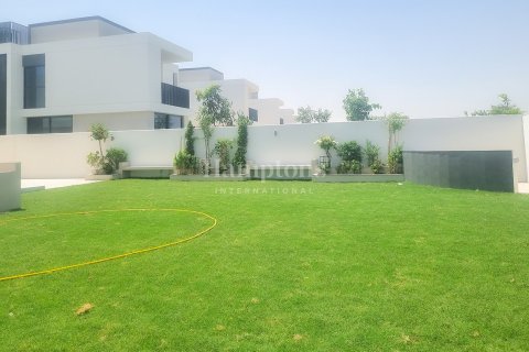 Villa de 4 dormitorios en Dubai South (Dubai World Central), UAE No. 160216 15