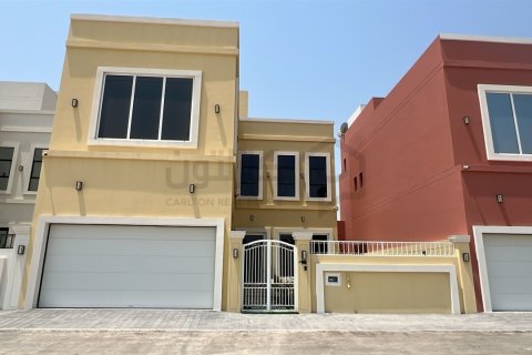 Villa de 4 dormitorios en Northern, Bahrain No. 105453 1