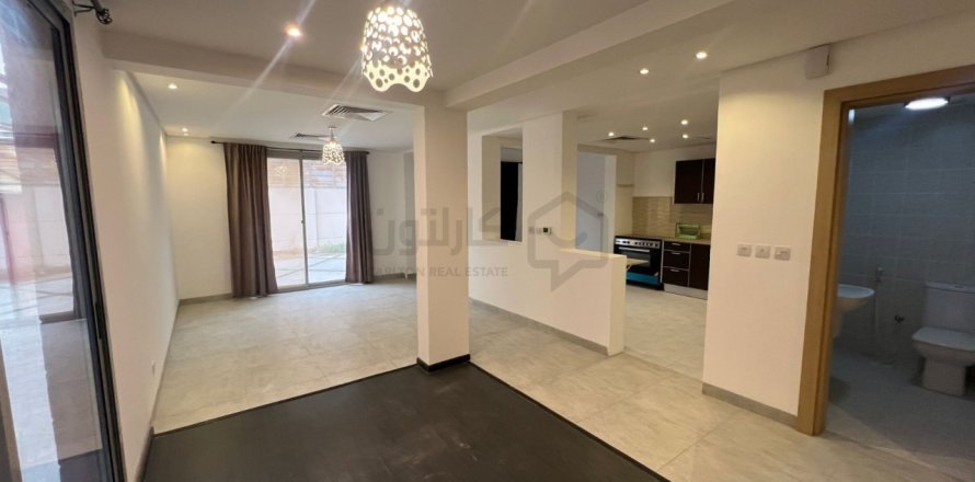 Villa de 4 dormitorios en Al Qadam, Bahrain No. 105459