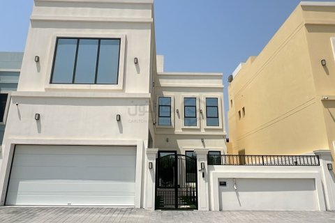 Villa de 4 dormitorios en Northern, Bahrain No. 105454 1