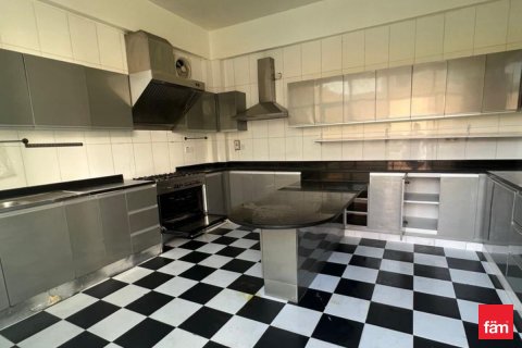 5 bedrooms Villa  No. 117757 14