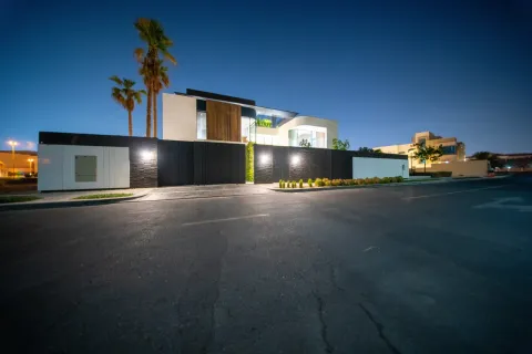 6 bedrooms Villa in Palm Jumeirah, UAE No. 170864 4