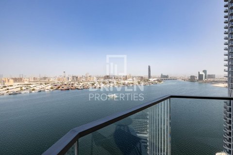 Appartement de 2 chambres à Address Harbour Point, UAE No. 209918 19
